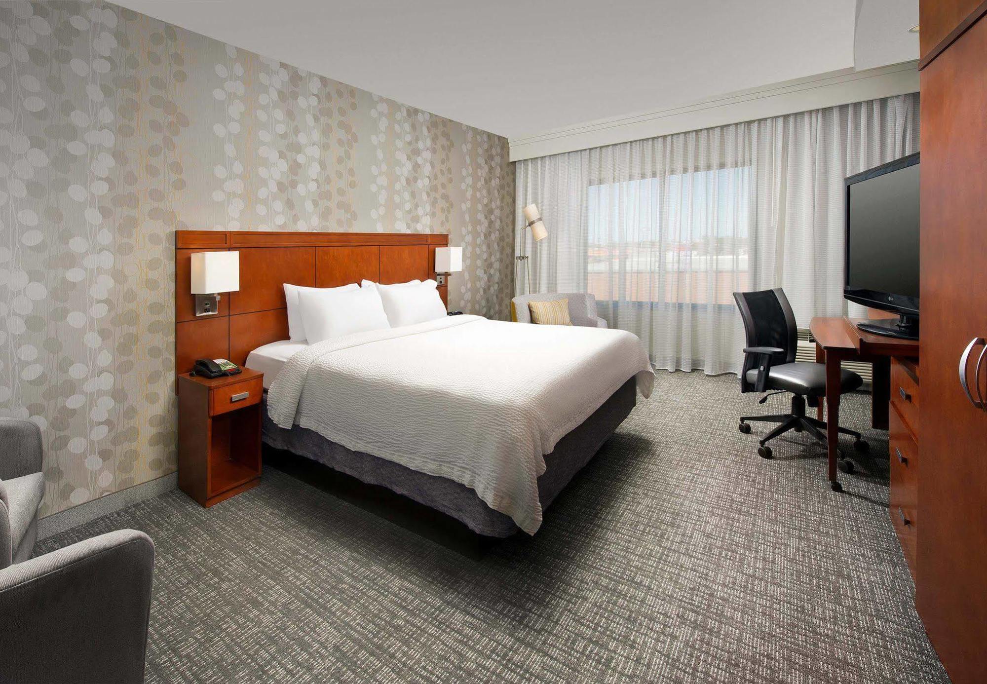 Courtyard By Marriott Wichita Falls Dış mekan fotoğraf